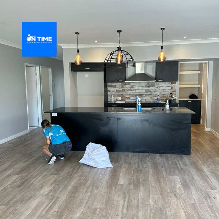Blue On time Cleaning Service cleaning work in Surfers Paradise