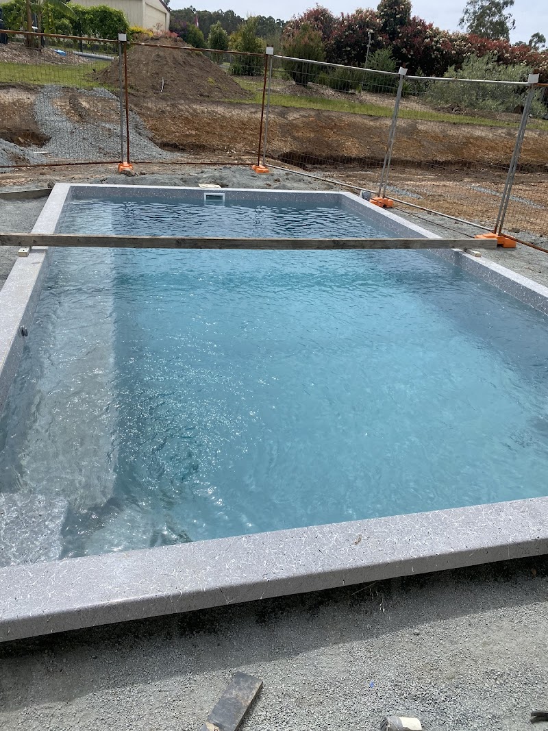 Complete Fibreglass Pool Kits pool builder work in Teneriffe