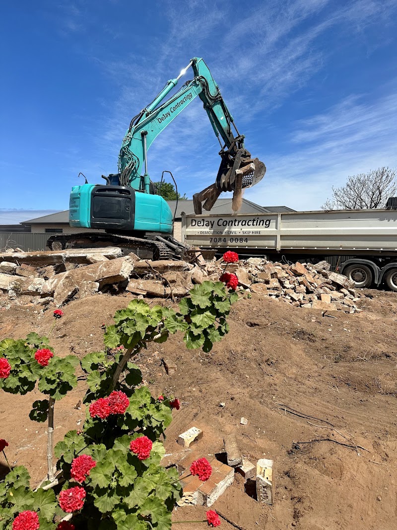 DeJay Contracting demolition work in Para Hills West