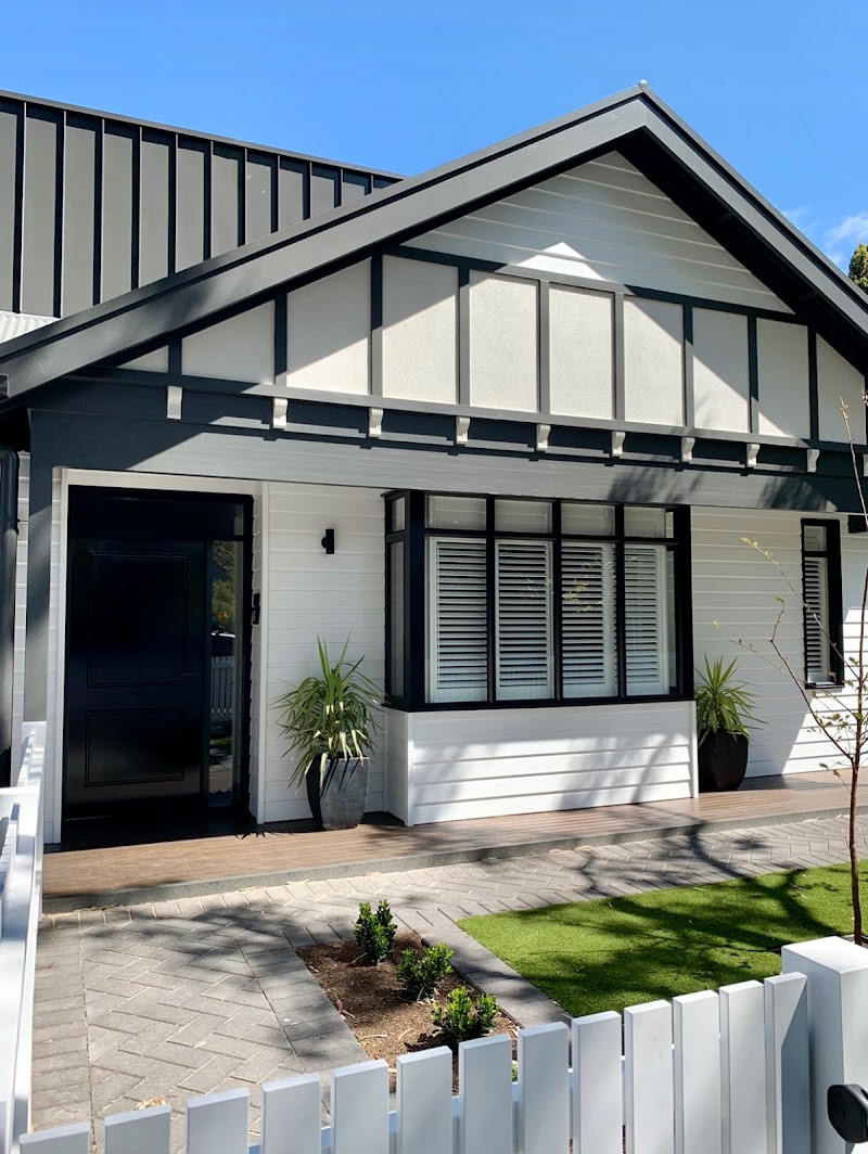 Elite Painting SA painter work in Norwood