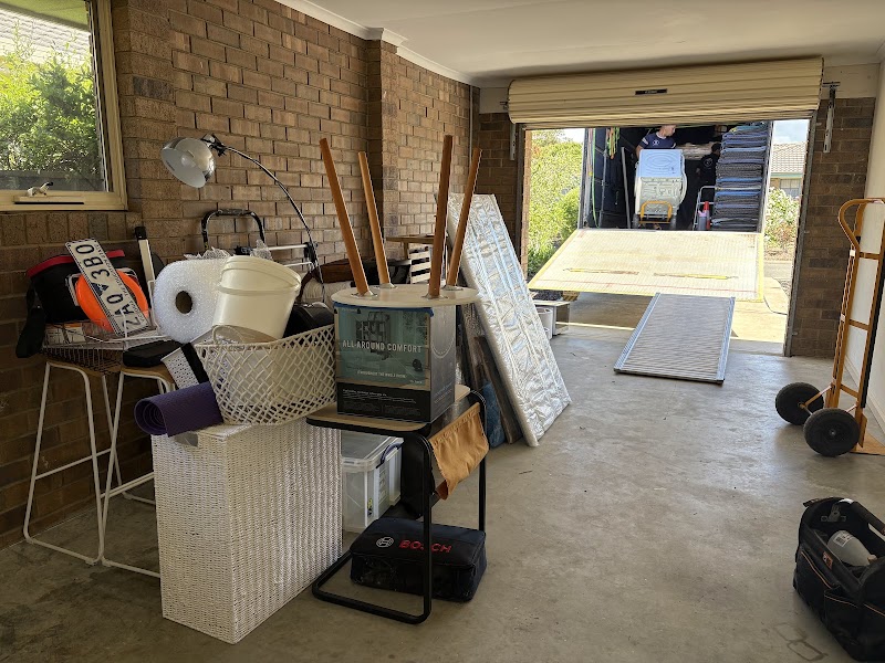 Experts Movers removalist work in Mile End
