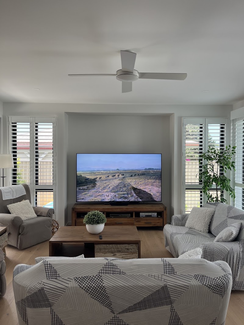 Gold Coast Blinds & Shutters curtains & blinds work in Currumbin Waters