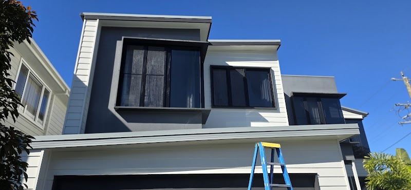 Gold Coast Pressure Cleaner pressure washing work in Palm Beach