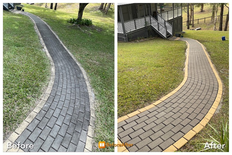 Gold Coast Window and Pressure Cleaning gutter cleaning work in Mermaid Waters