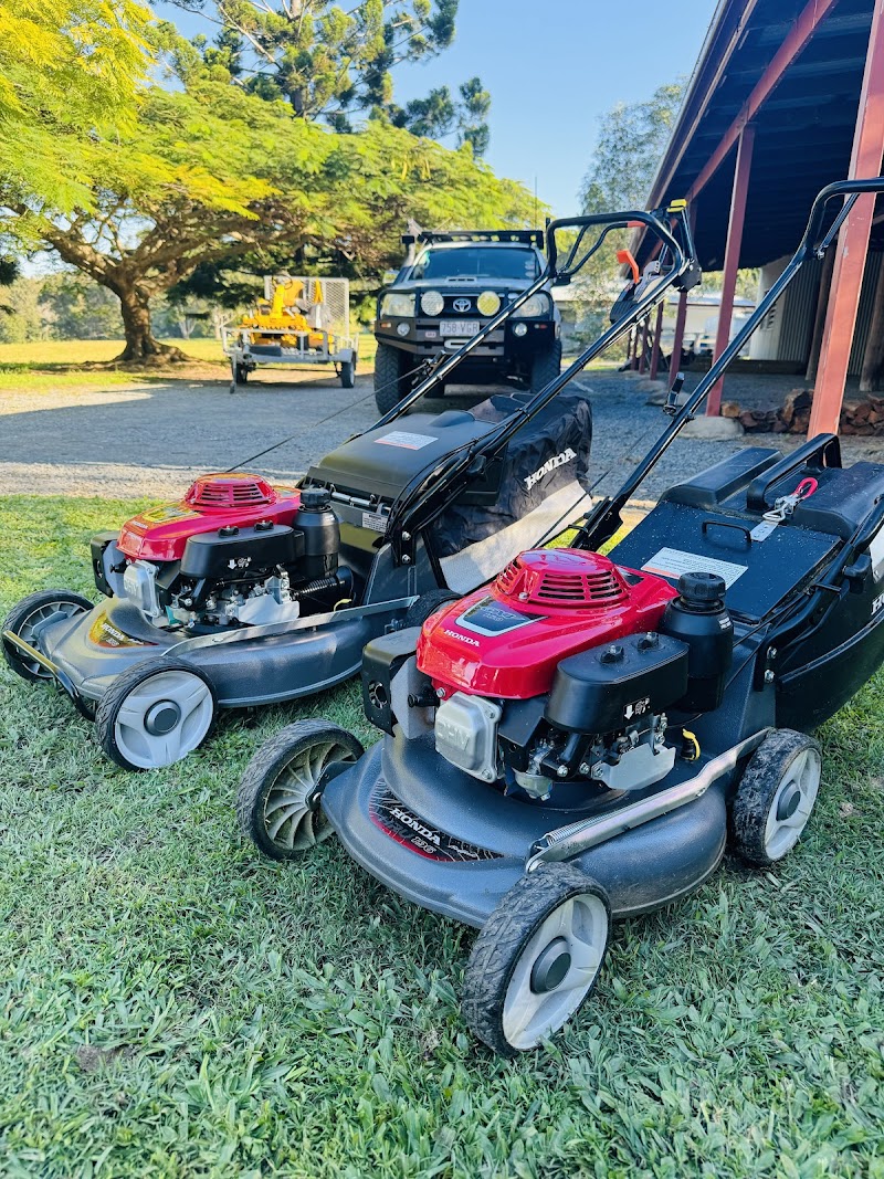 JMAC Mowing Gold Coast lawn care work in Advancetown
