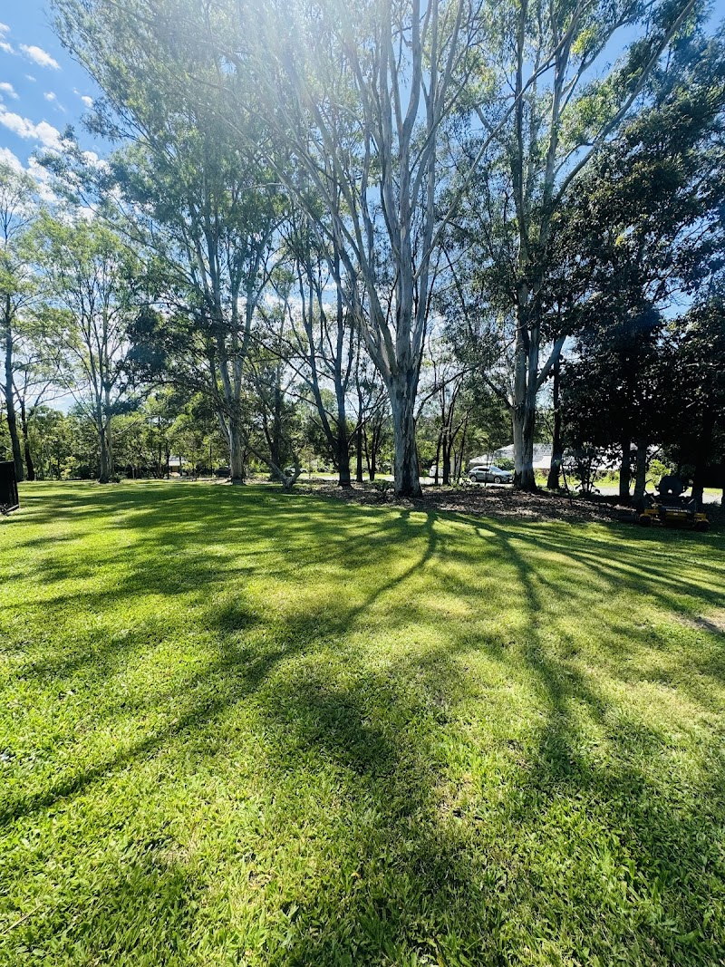 JMAC Mowing Gold Coast lawn care work in Advancetown