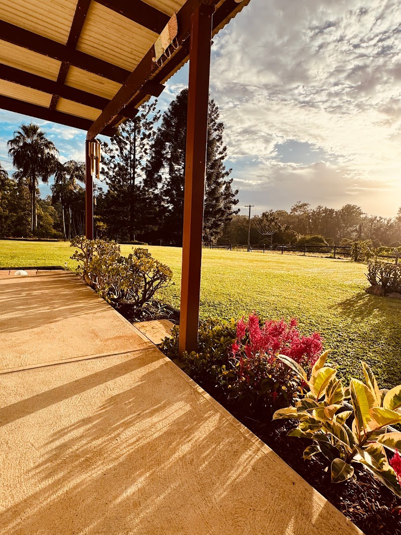 JMAC Mowing Gold Coast lawn care work in Advancetown