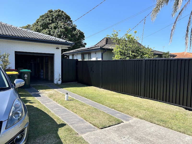 JRC Fencing fencing work in Broadbeach Waters