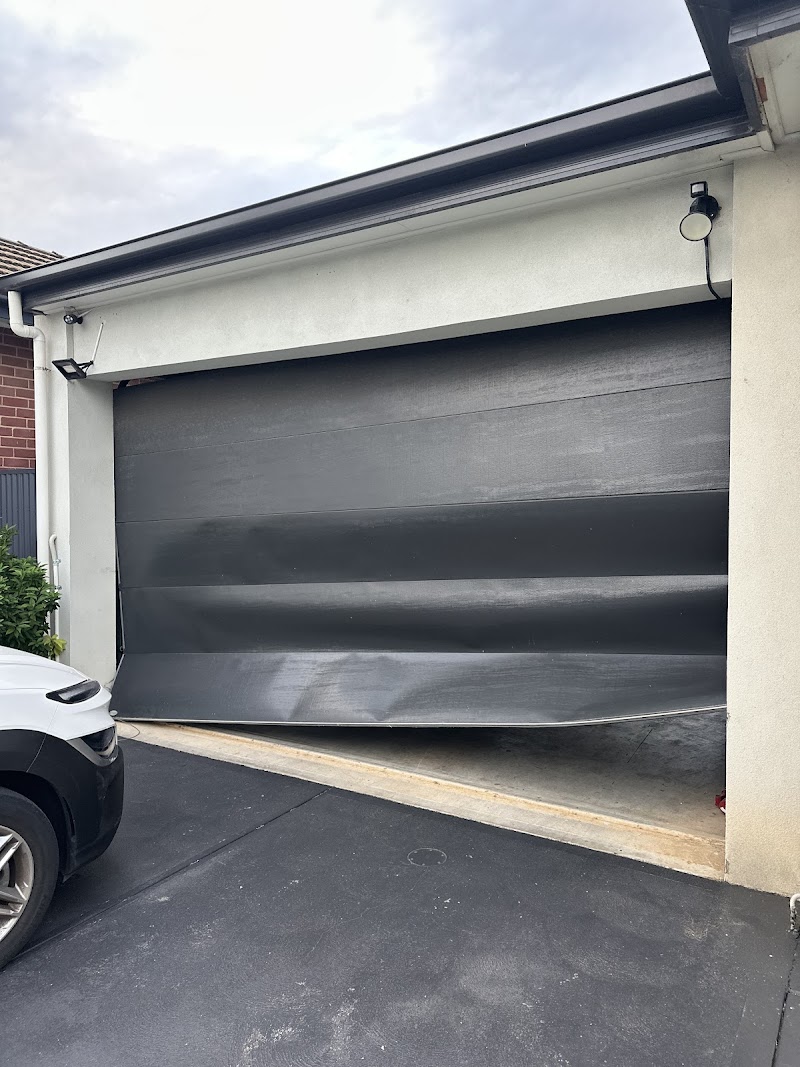 Mango Garage Door Repairs garage doors work in Beverley