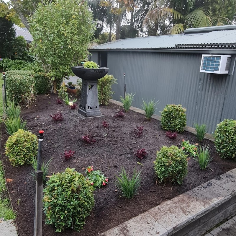Nomadic Home & Garden gardening work in Stepney