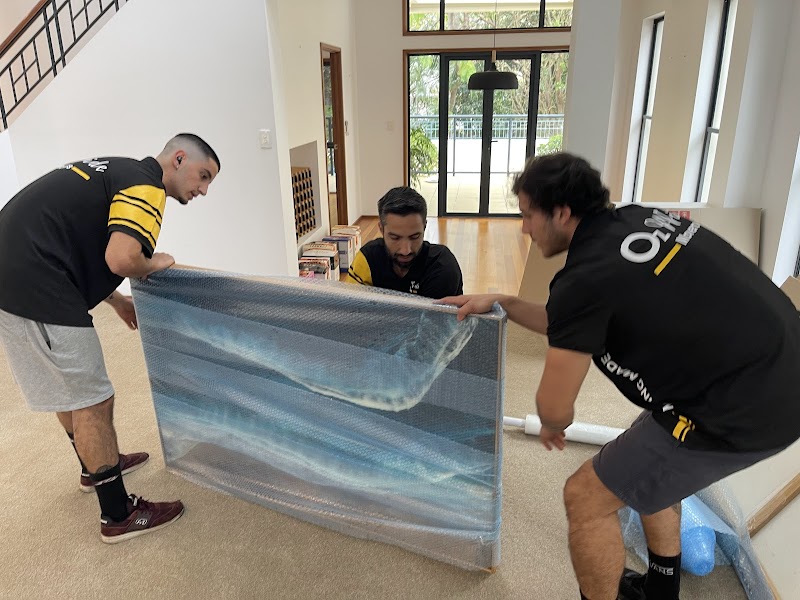 Ozwide Movers removalist work in Herston
