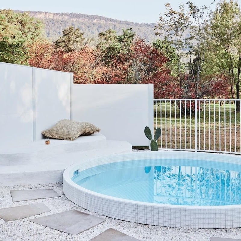 Plunge by Elite pool builder work in Broadview