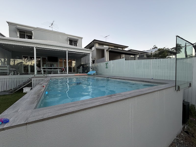 Queensland Family Pools & Spas pool builder work in Geebung