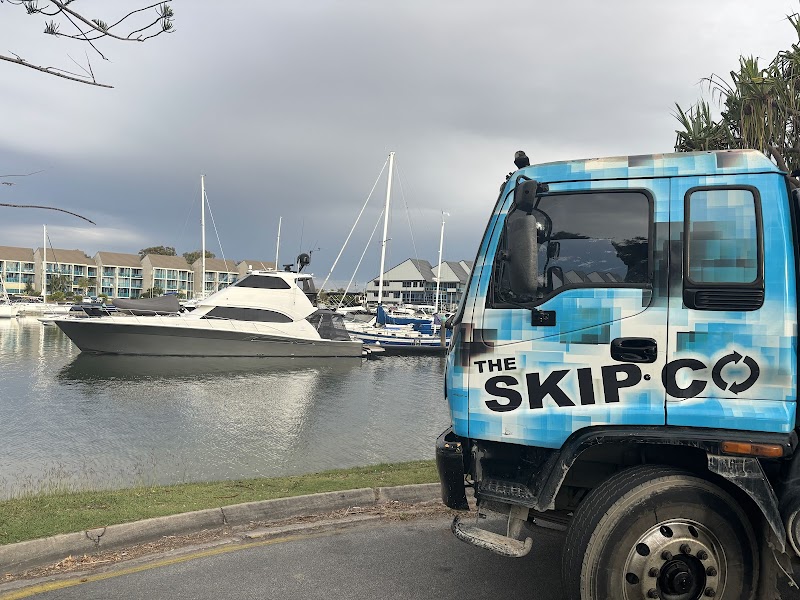 The Skip Co rubbish removal work in Molendinar