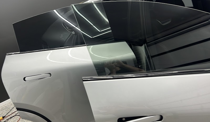 Tint Warriors Adelaide | Residential Commercial & Car Window Tinting | Light Wrapping window tinting work in Regency Park