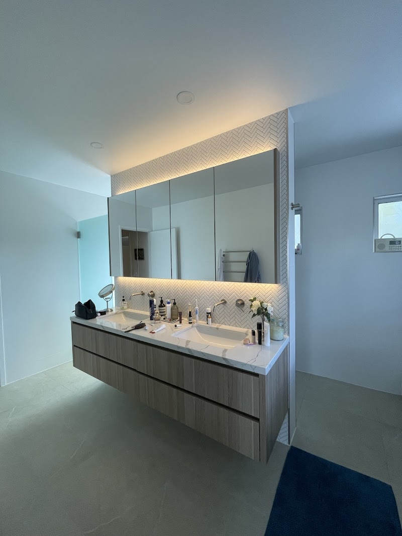 Vanum Electrical electrician work in Surfers Paradise